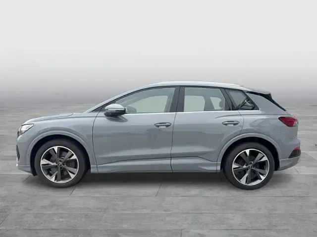 Gebraucht Audi Q4 e-tron Advanced 150 kW (204 PS) 2023 Kieselgrau SUV