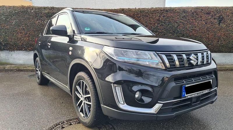 Gebraucht Suzuki Vitara Comfort 129 PS (94 kW) 2020 Schwarz SUV
