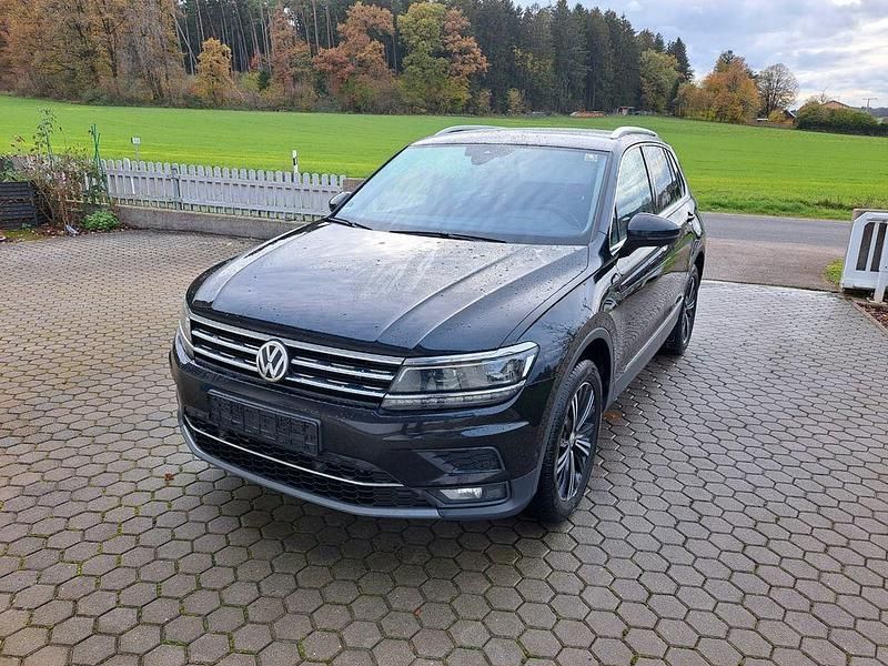 Gebraucht VW Tiguan Highline 239 PS (175 kW) 2019 Deep black perleffekt SUV