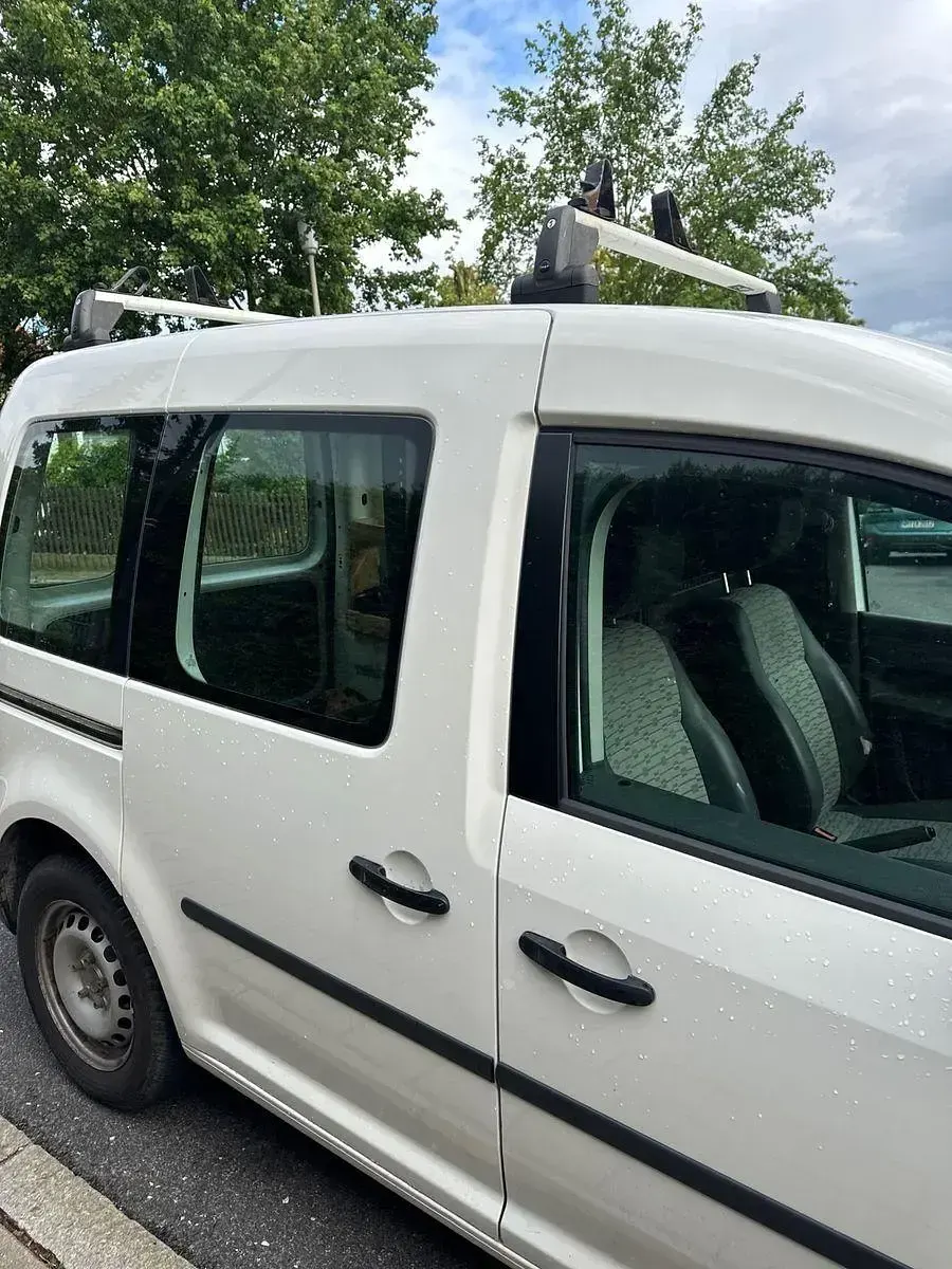 Gebraucht VW Caddy 75 PS (55 kW) 2011 Grau Van / Kleinbus