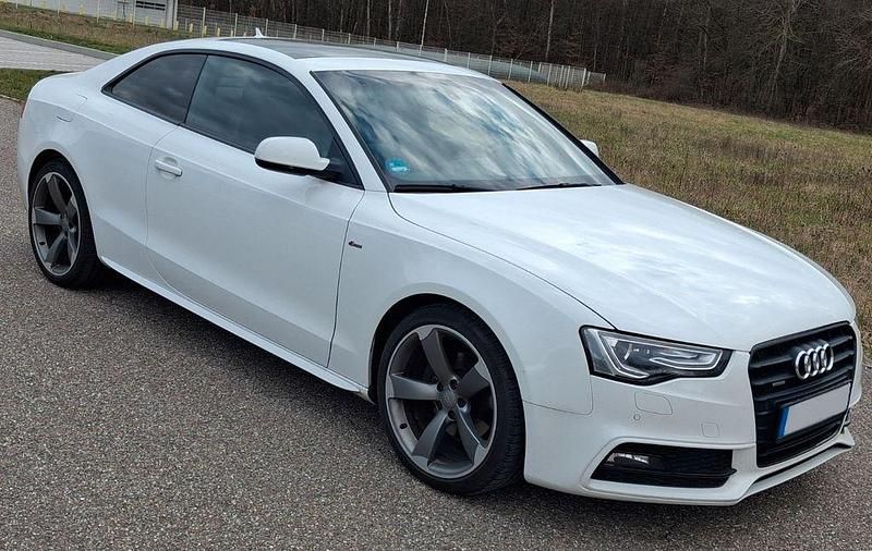 Gebraucht Audi A5 S-Line 300 PS (220 kW) 2012 Weiß Coupé