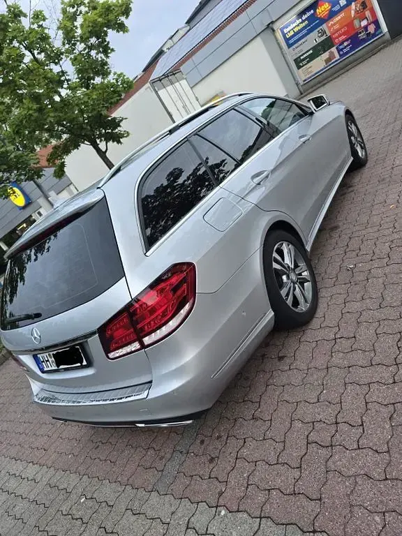 Gebraucht Mercedes E220 Edition 170 PS (125 kW) 2014 Silber Limousine