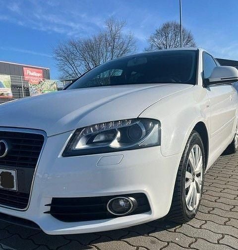 Gebraucht Audi A3 S-Line 102 PS (75 kW) 2010 Weiß Kleinwagen
