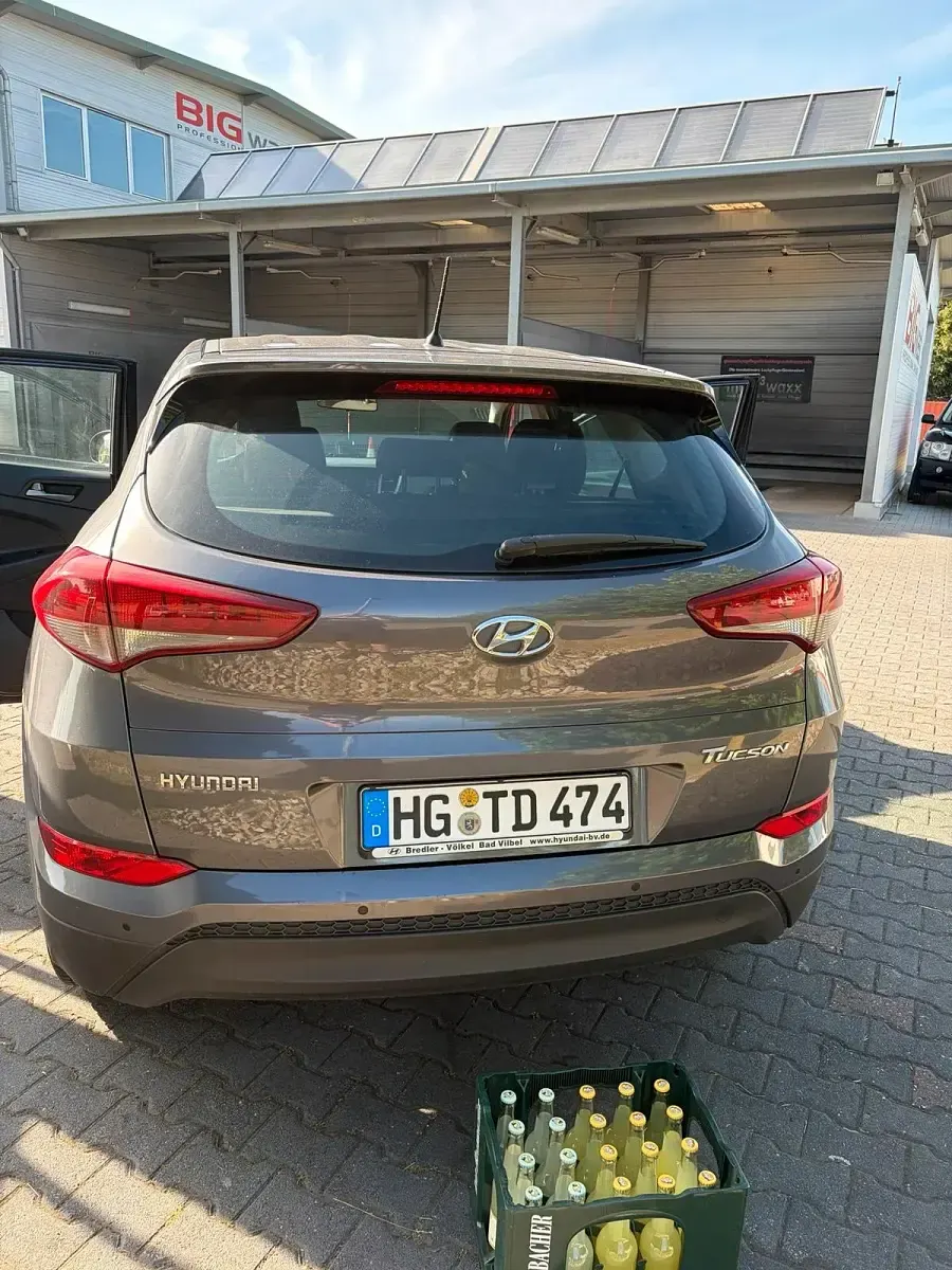 Gebraucht Hyundai Tucson 116 PS (85 kW) 2016 Silber SUV