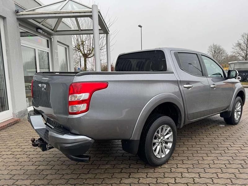 Gebraucht Mitsubishi L200 181 PS (133 kW) 2015 Grau Abholung