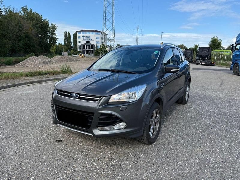 Grau Gebraucht 2015 Ford Kuga Trend SUV | 5.999 € (Superpreis) - Bild 1/4