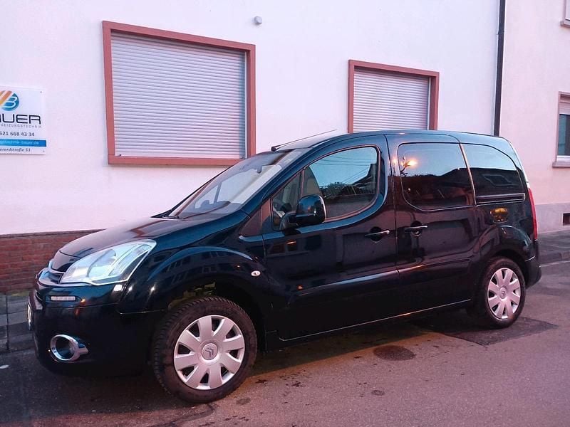 Gebraucht Citroën Berlingo 92 PS (67 kW) 2013 Schwarz Van / Kleinbus