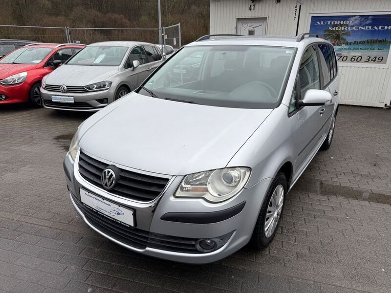 Silber Gebraucht 2008 VW Touran Conceptline Van / Kleinbus | 3.999 € (Fairer Preis) - Bild 1/4