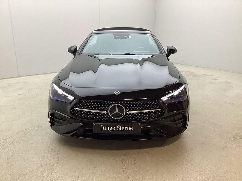 Gebraucht Mercedes CLE220 Premium 197 PS (144 kW) 2024 Metalliclack obsidianschwarz metallic Cabrio