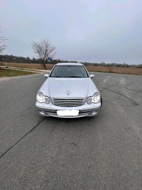 Gebraucht Mercedes C220 Elegance 150 PS (110 kW) 2006 Grau Limousine