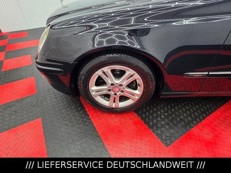 Gebraucht Mercedes E220 Avantgarde 170 PS (125 kW) 2008 Schwarz Limousine