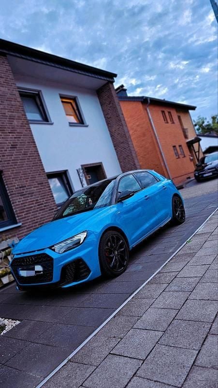 Blau Gebraucht 2019 Audi A1 Sportback S-Line Kleinwagen | 21.400 € (Guter Preis) - Bild 1/4