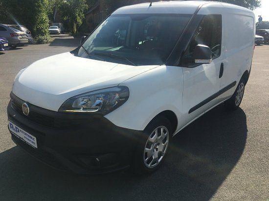 Weiß Gebraucht 2020 Fiat Doblò Van / Kleinbus | 8.500 € (Guter Preis) - Bild 1/4