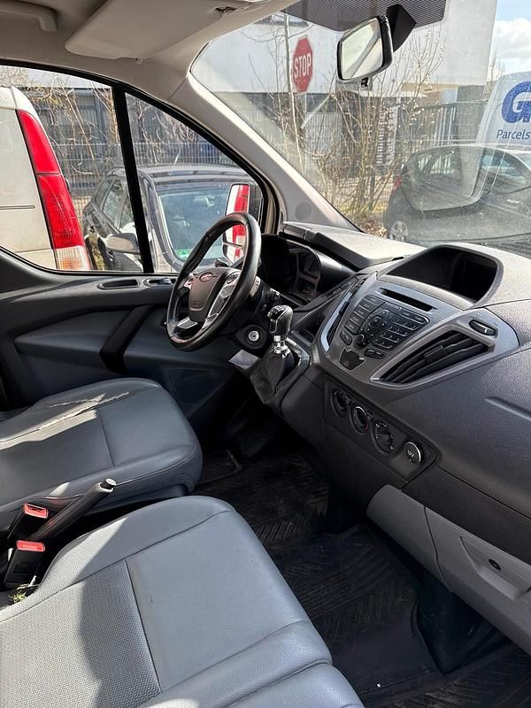 Gebraucht Ford Transit Custom 2018 Beige Van / Kleinbus