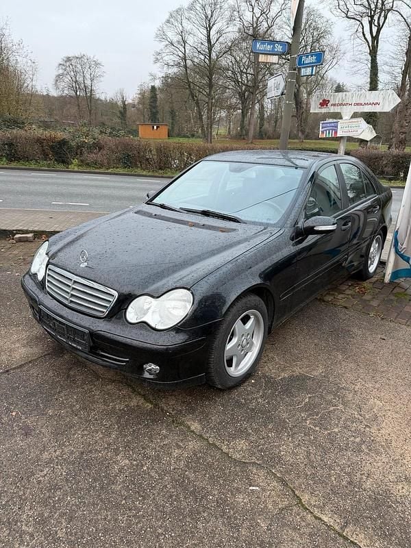Schwarz Gebraucht 2006 Mercedes C180 Limousine | 2.100 € (Superpreis) - Bild 1/4