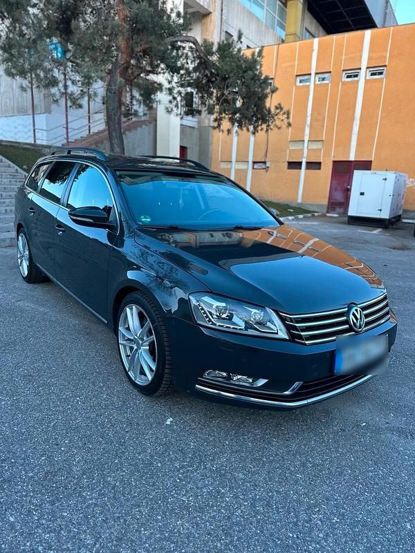 Gebraucht VW Passat 170 PS (125 kW) 2012 Grün Kombi