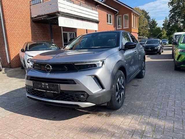 Grau Gebraucht 2022 Opel Mokka-e Elegance SUV | 21.600 € (Etwas zu teuer) - Bild 1/4