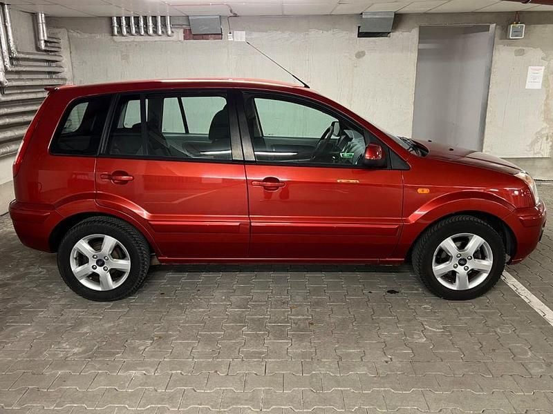 Gebraucht Ford Fusion Style 80 PS (58 kW) 2010 Orange Kleinwagen