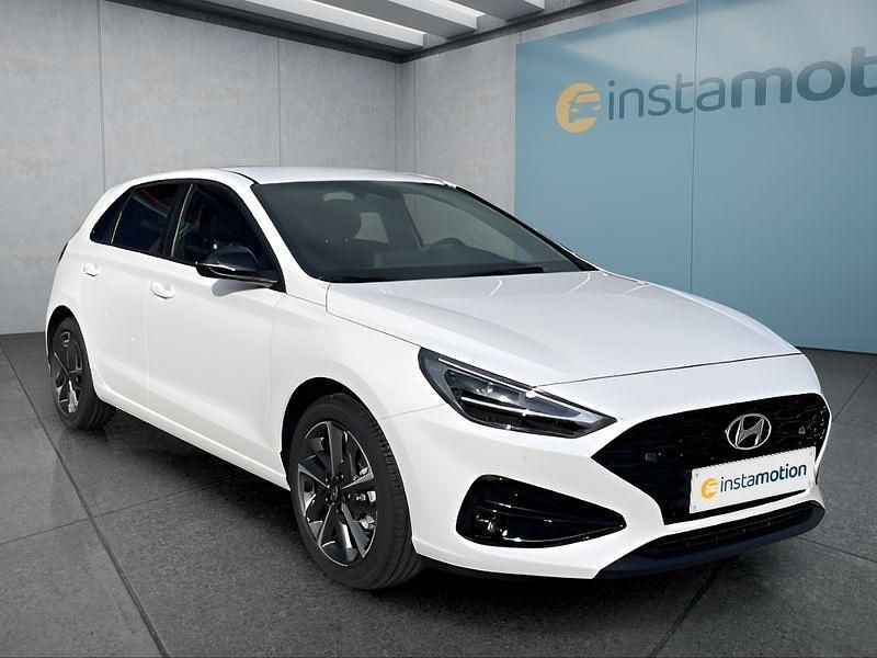 Neu Hyundai i30 Advantage 101 PS (74 kW) 2025 Weiß Kleinwagen