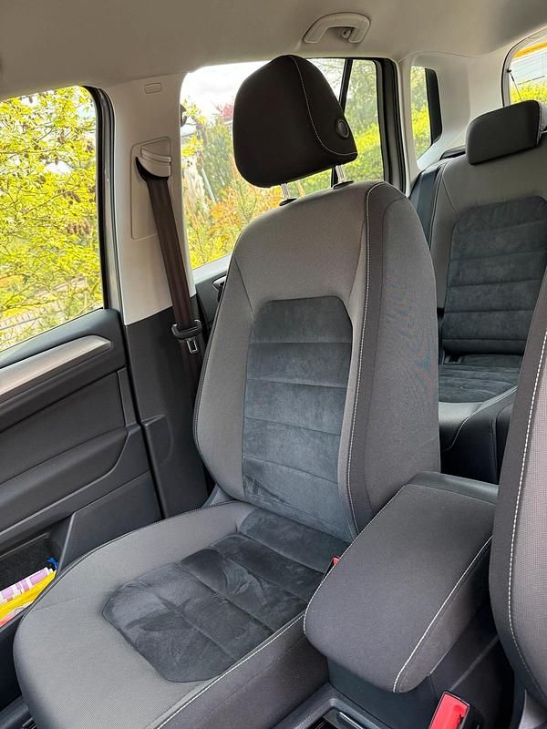 Second-hand VW Golf VII 125 CP (91 kW) 2016 Argintiu Break
