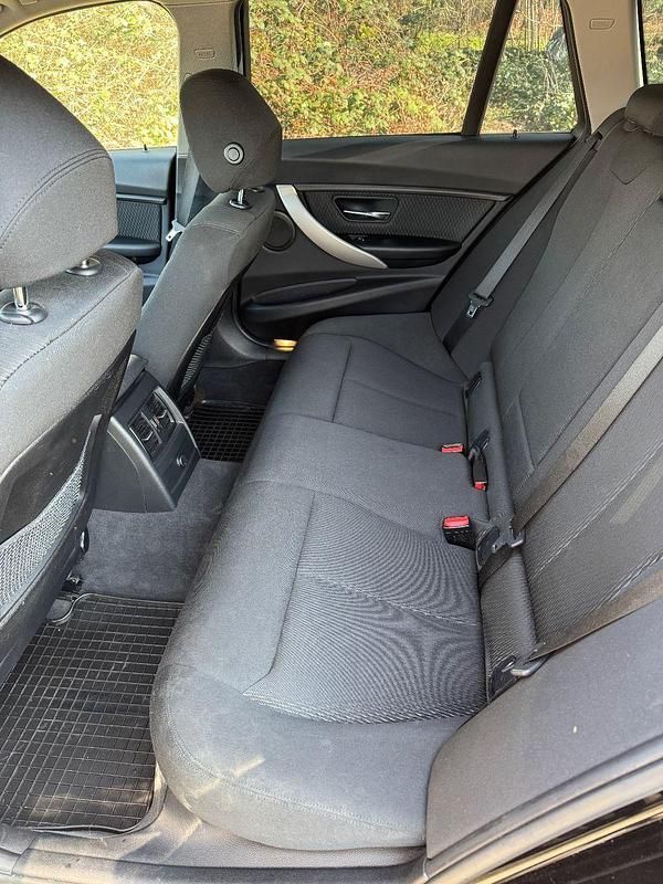 Second-hand BMW 320 190 CP (139 kW) 2017 Negru Break