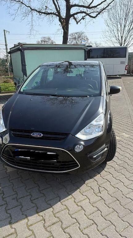 Gebraucht Ford S-MAX Titanium 160 PS (117 kW) 2011 Schwarz Van / Kleinbus