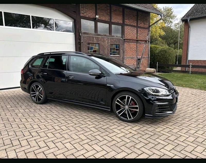 Gebraucht VW Golf VII GTD 184 PS (135 kW) 2019 Schwarz Kombi