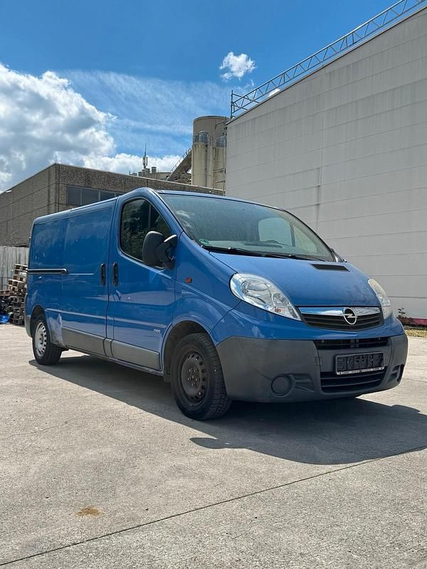 Gebraucht Opel Vivaro 114 PS (83 kW) 2007 Blau Van / Kleinbus