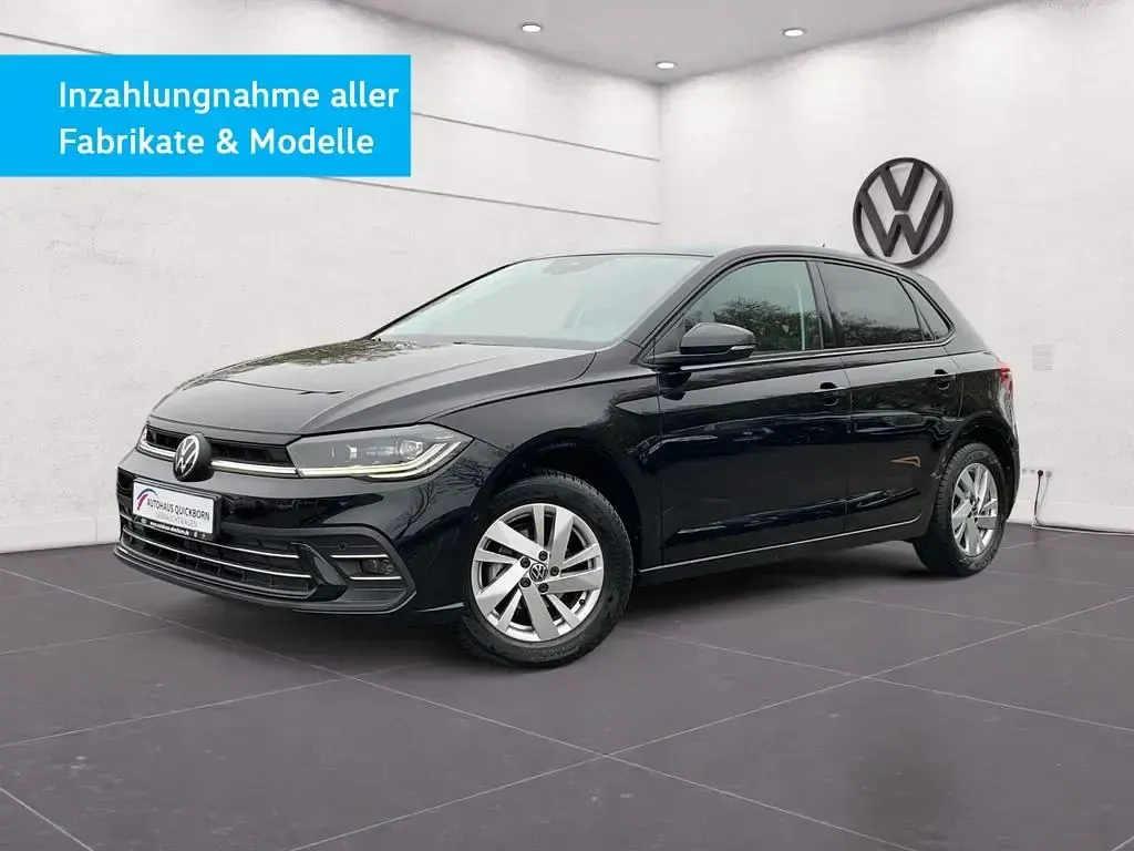 Gebraucht VW Polo Style 95 PS (69 kW) 2023 Deep black perleffekt Kleinwagen