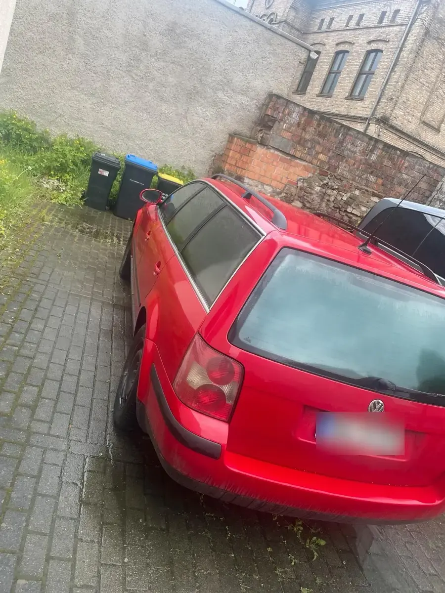 Gebraucht VW Passat 130 PS (95 kW) 2004 Rot Kombi