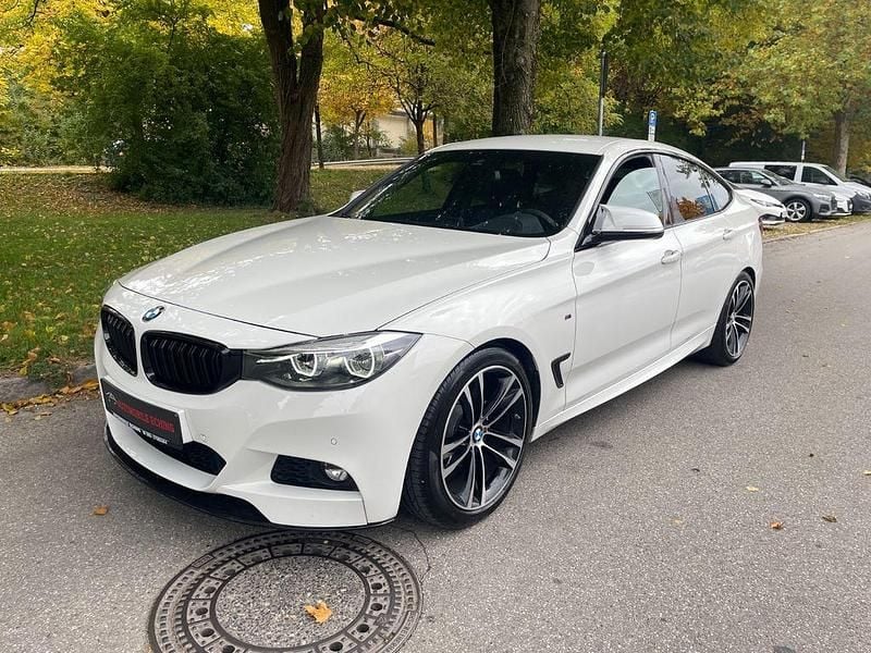 Weiß Gebraucht 2020 BMW 320 Gran Turismo M Sport Limousine | 23.900 € (Guter Preis) - Bild 1/4