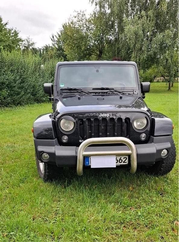 Schwarz Gebraucht 2015 Jeep Wrangler Sahara SUV | 23.000 € (Superpreis) - Bild 1/4