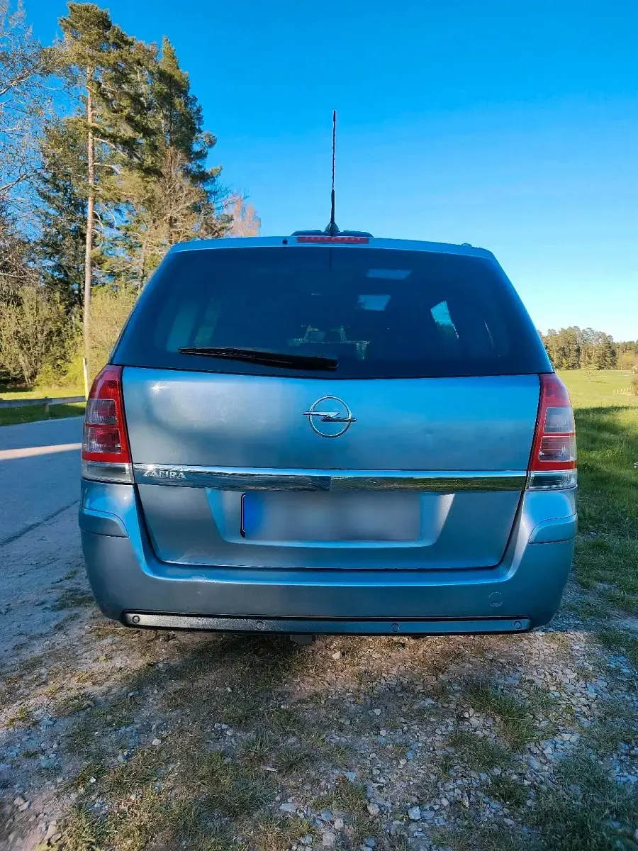Gebraucht Opel Zafira Innovation 150 PS (110 kW) 2010 Grau Van / Kleinbus