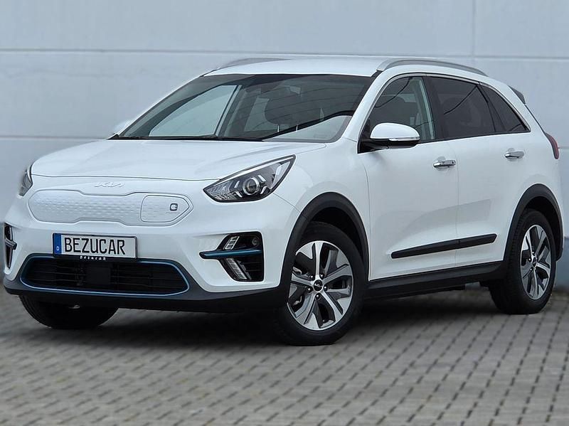 Gebraucht Kia e-Niro Vision 150 kW (204 PS) 2022 Weiß SUV