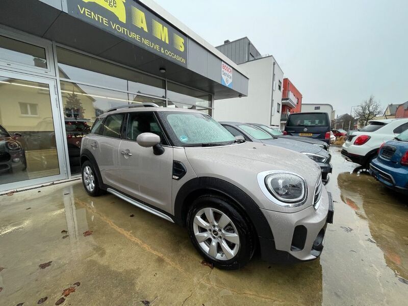 Grau Gebraucht 2023 Mini Cooper D Countryman Classic SUV | 37.250 € (Teuer) - Bild 1/4