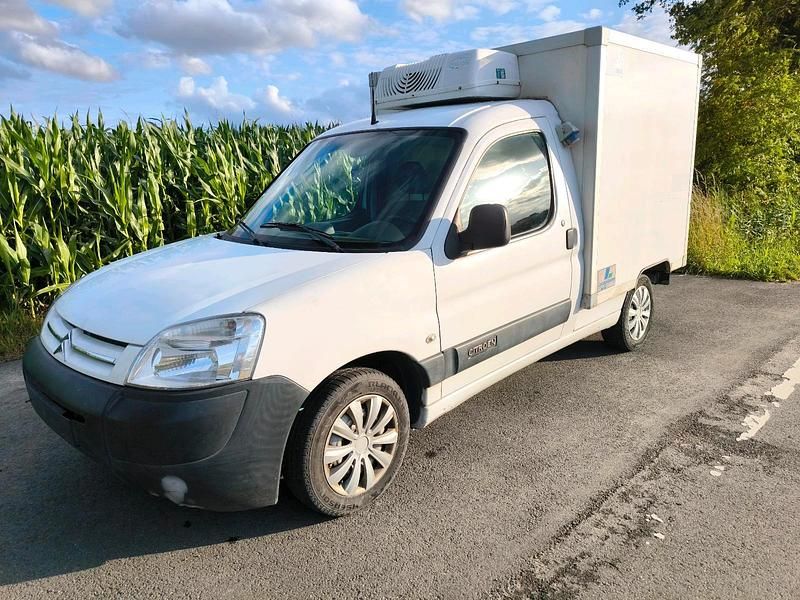Weiß Gebraucht 2008 Citroën Berlingo Van / Kleinbus | 2.500 € (Teuer) - Bild 1/4
