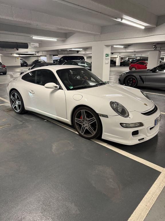 Weiß Gebraucht 2006 Porsche 911 Carrera S Coupé | 54.500 € (Fairer Preis) - Bild 1/4