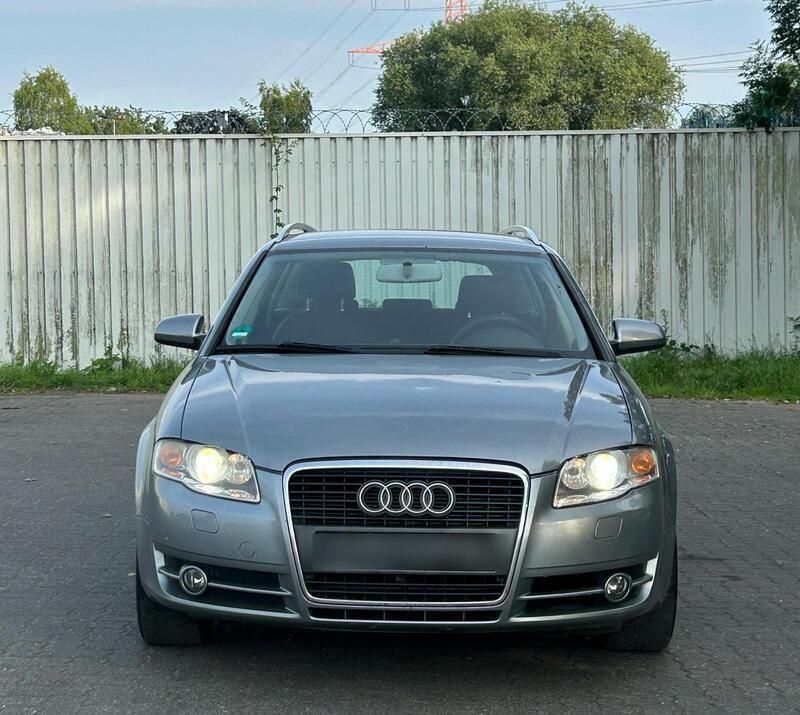 Grau Gebraucht 2005 Audi A4 Kombi | 2.200 € (Guter Preis) - Bild 1/4