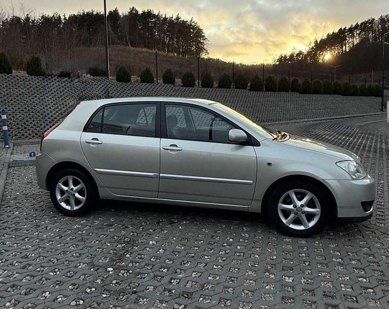 Gebraucht Toyota Corolla Sol 110 PS (80 kW) 2006 Silber Limousine