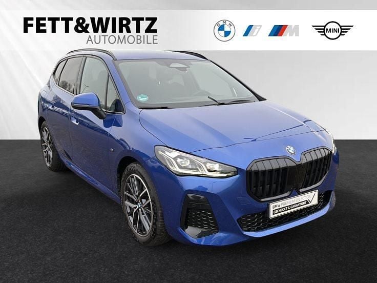 Portimao blau metallic Gebraucht 2024 BMW 218 Comfort Edition Van / Kleinbus | 27.400 € (Fairer Preis) - Bild 1/3