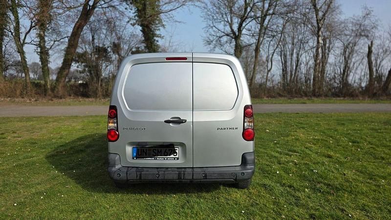 Gebraucht Peugeot Partner 75 PS (55 kW) 2017 Silber