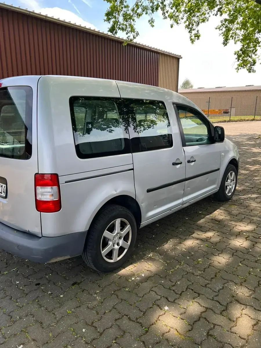 Używany VW Caddy 2005 Szary Minivan