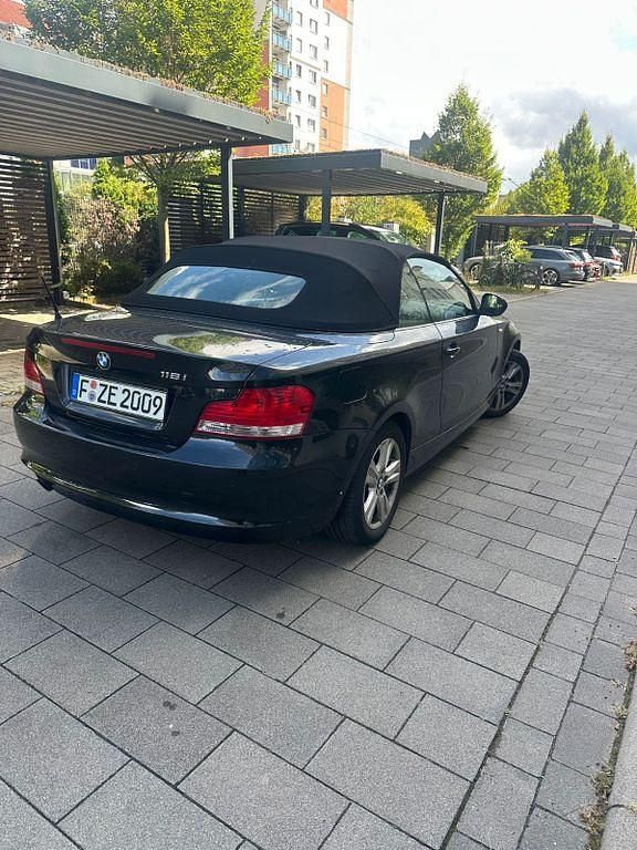 Gebraucht BMW 118 Cabriolet 143 PS (105 kW) 2011 Schwarz Cabrio