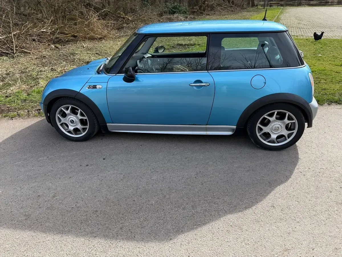 Usata Mini Cooper 90 CV (66 kW) 2004 Blu Utilitaria