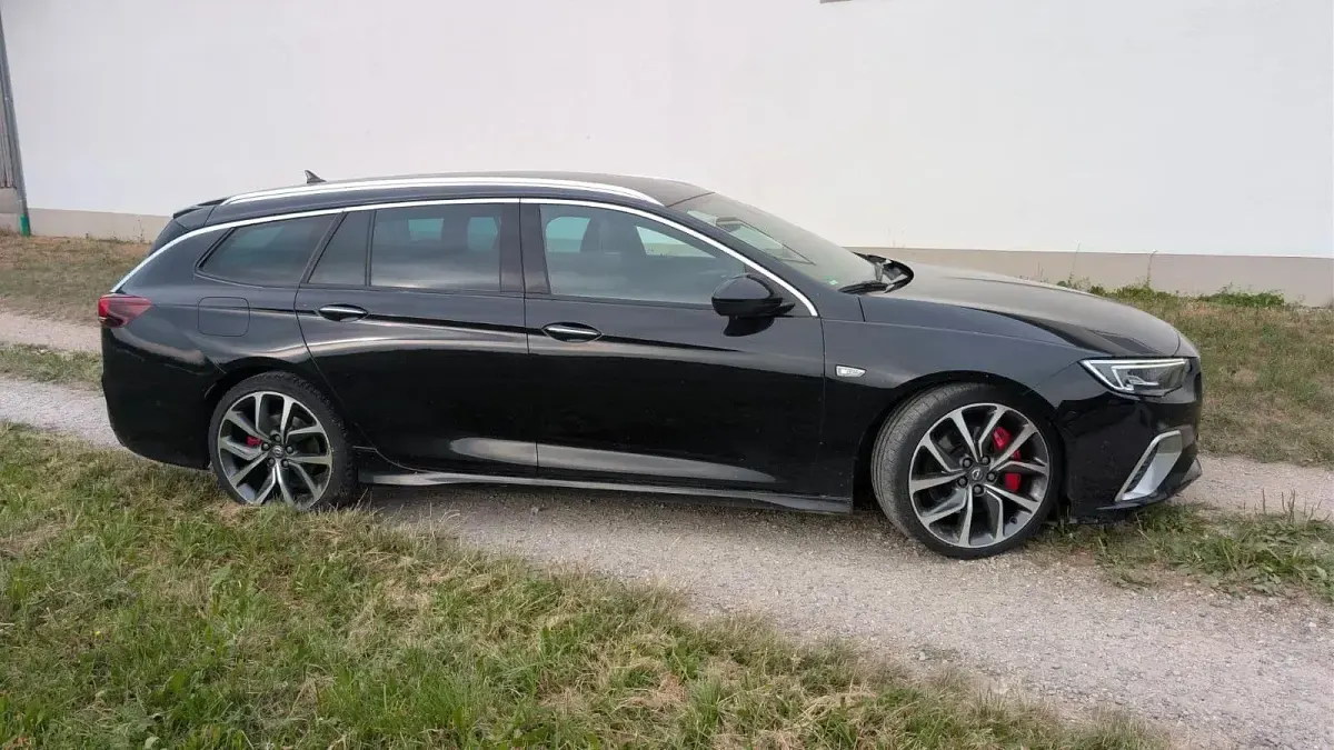 Gebraucht Opel Insignia 209 PS (153 kW) 2019 Schwarz Kombi