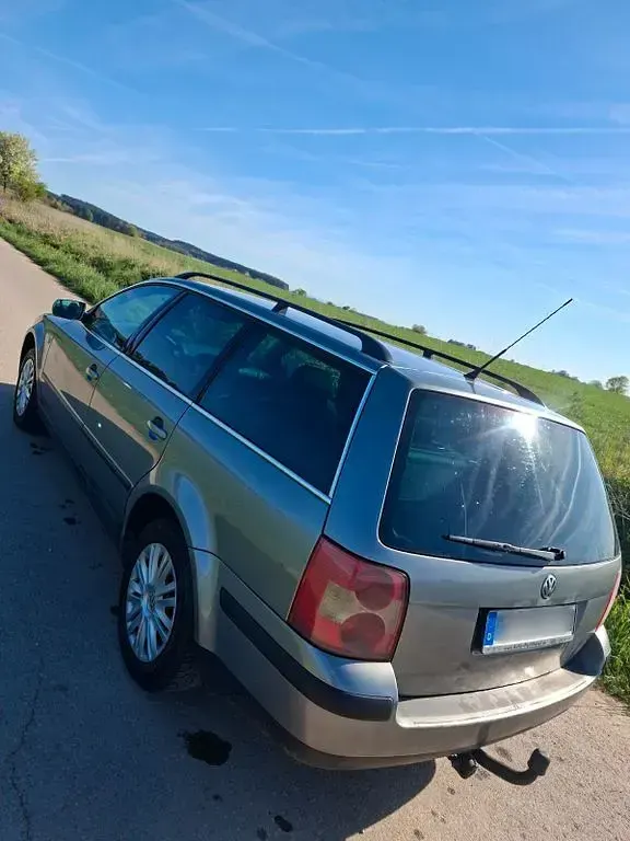 Käytetty VW Passat 102 HP (75 kW) 2001 Harmaa Farmari