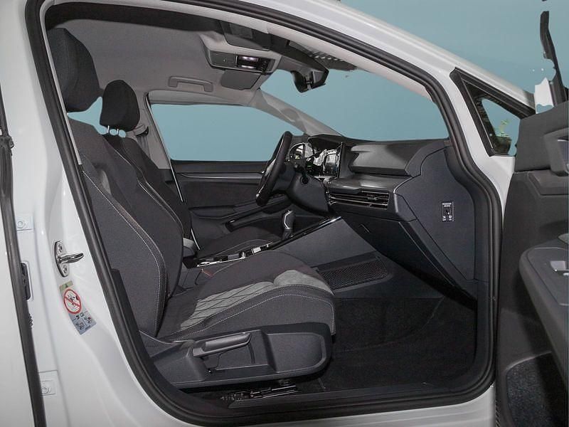 Gebraucht VW Golf VIII 131 PS (96 kW) 2025 Weiß Kleinwagen