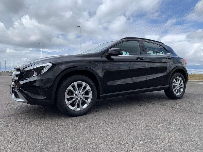 Gebraucht Mercedes GLA200 136 PS (100 kW) 2016 SUV