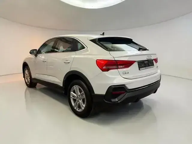 Gebraucht Audi Q3 Sportback Sport 174 PS (127 kW) 2023 Weiß SUV
