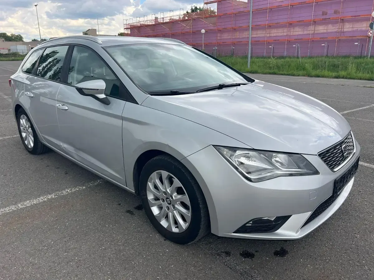 Używany Seat Leon ST Style 110 KM (80 kW) 2015 Srebrny Kombi